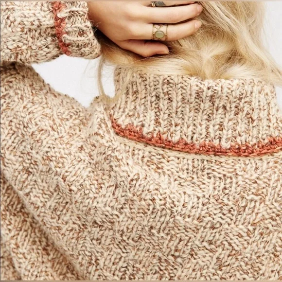 Free People Echo Pullover Sweater in Cream - Picture 4 of 6